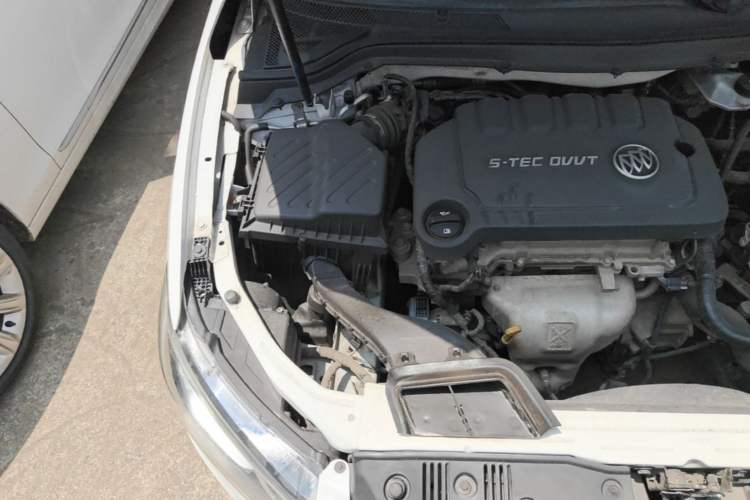 Used Buick GT 2015 15N Manual Entry-Level Trim Engine Bay Right