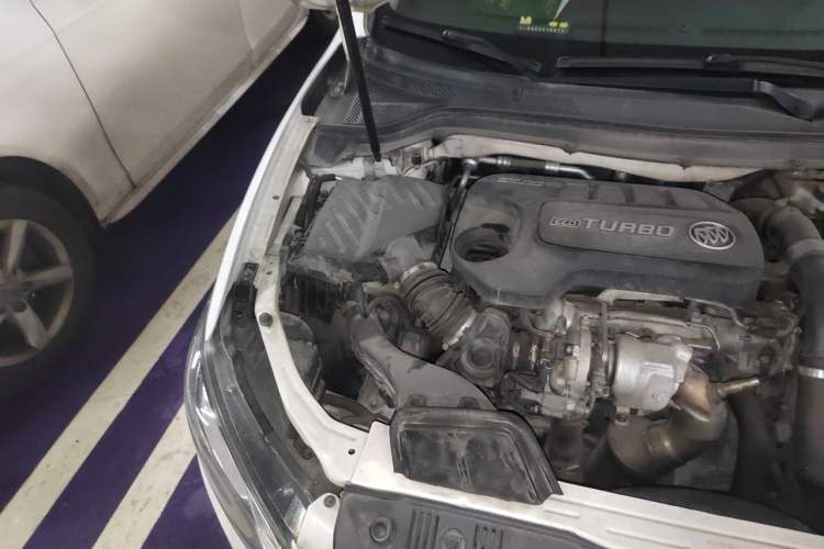 Used Buick GT 2015 18T Dual-Clutch Luxury Model Engine Bay Right