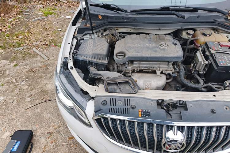 Used Buick GT 2015 15N Automatic Deluxe Edition Engine Bay Right