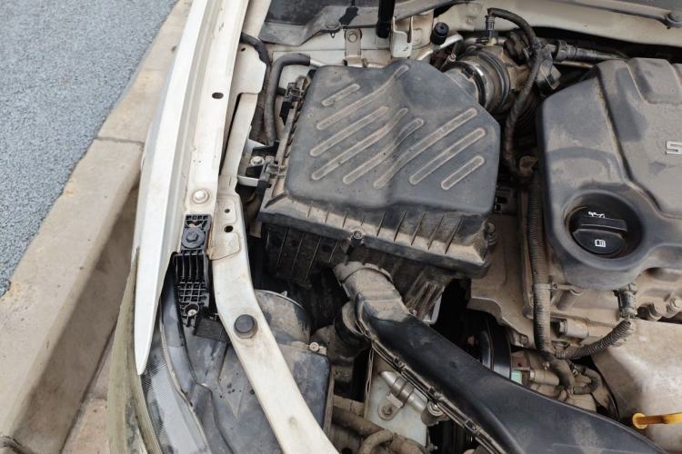 Used Buick GT 2015 15N Automatic Deluxe Edition Engine Bay Right