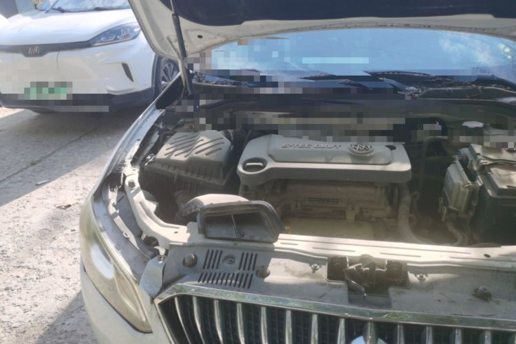 Used Buick GT 2015 15N Manual Entry-Level Trim Engine Bay Right