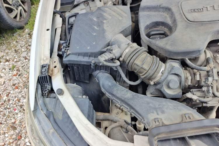 Used Buick GT 2015 18T Dual-Clutch Luxury Model Engine Bay Right