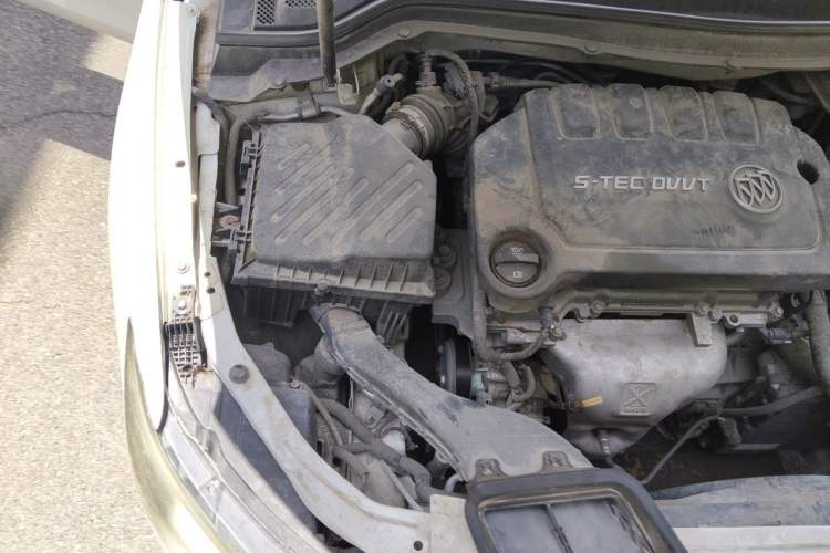 Used Buick GT 2015 15N Automatic Elite Version Engine Bay Right
