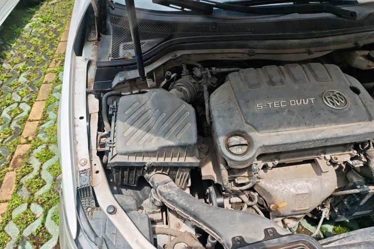 Used Buick GT 2015 15N Automatic Elite Version Engine Bay Right