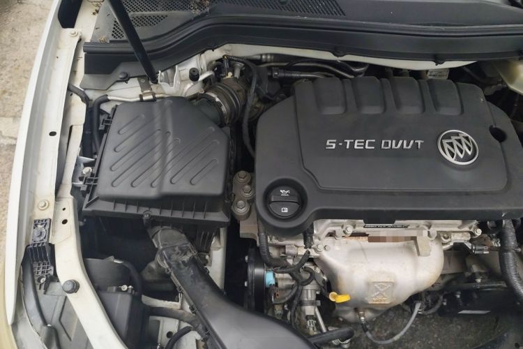 Used Buick GT 2015 15N Automatic Entry-Level Trim Engine Bay Right