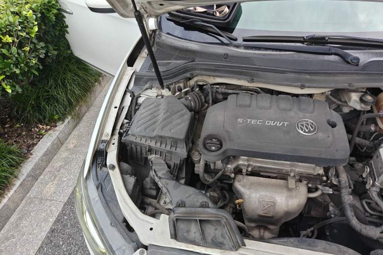 Used Buick GT 2015 15N Automatic Elite Version Engine Bay Right