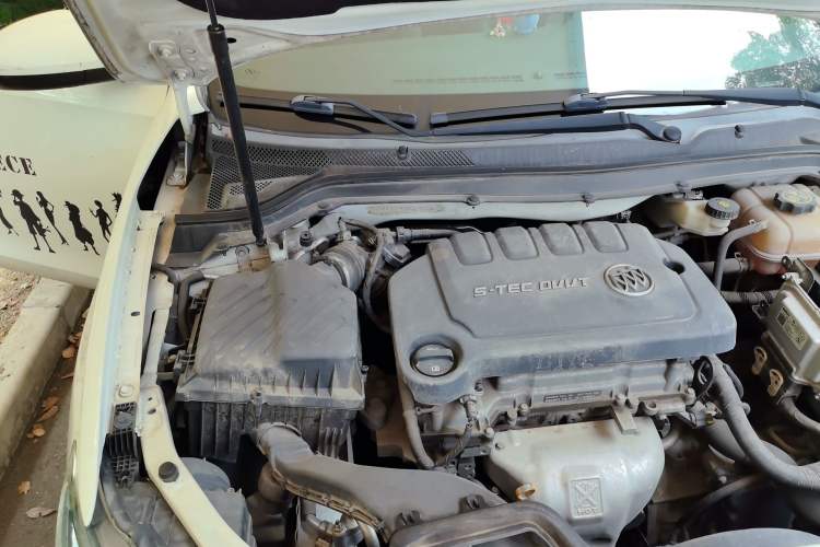 Used Buick GT 2015 15N Automatic Deluxe Edition Engine Bay Right