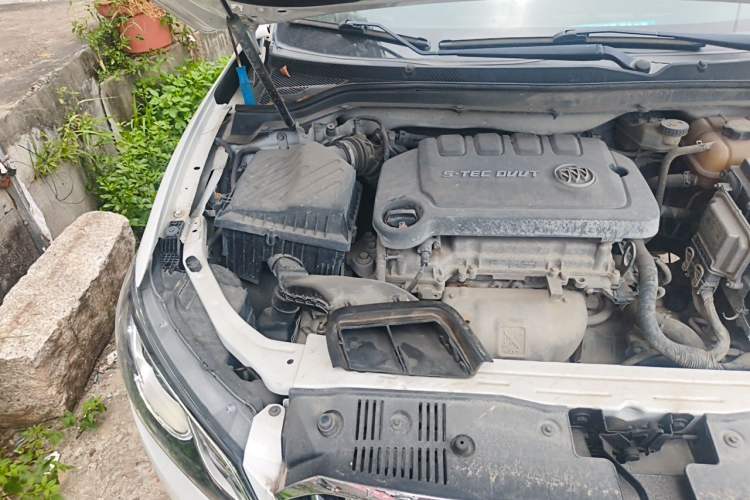 Used Buick GT 2015 15N Automatic Deluxe Edition Engine Bay Right