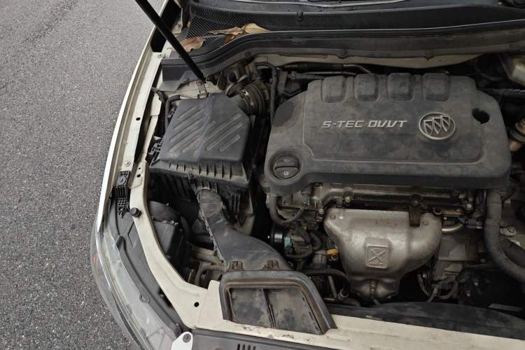 Used Buick GT 2015 15N Automatic Entry-Level Trim Engine Bay Right