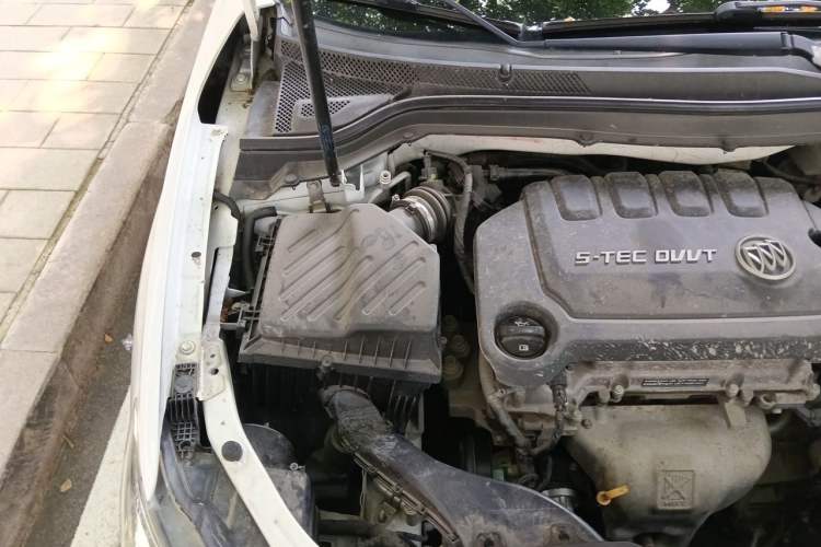 Used Buick GT 2015 15N Automatic Deluxe Edition Engine Bay Right