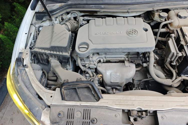 Used Buick GT 2015 15N Automatic Entry-Level Trim Engine Bay Right
