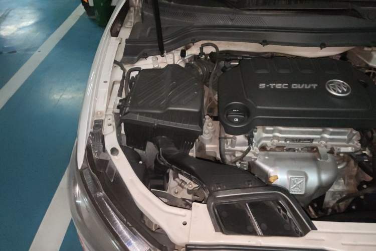 Used Buick GT 2015 15N Automatic Entry-Level Trim Engine Bay Right