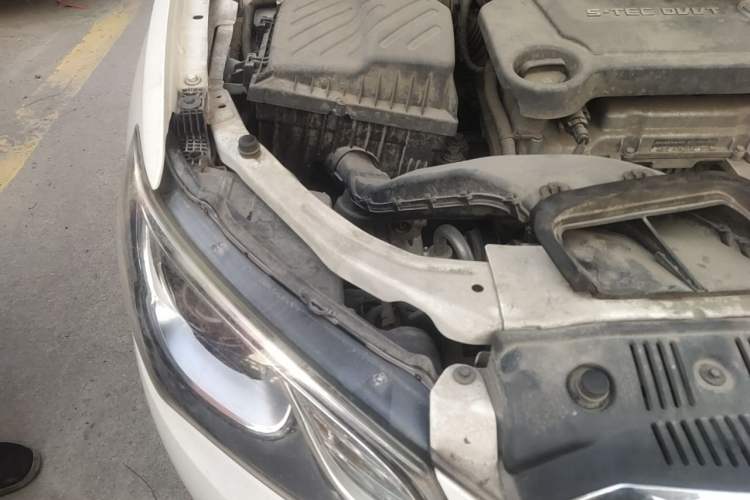 Used Buick GT 2015 15N Automatic Elite Version Engine Bay Right