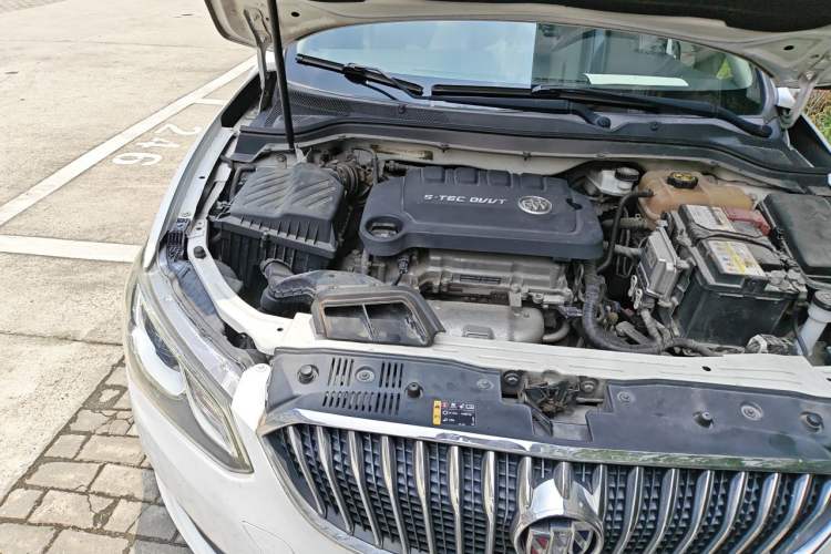 Used Buick GT 2015 15N Manual Elite Edition Engine Bay Right