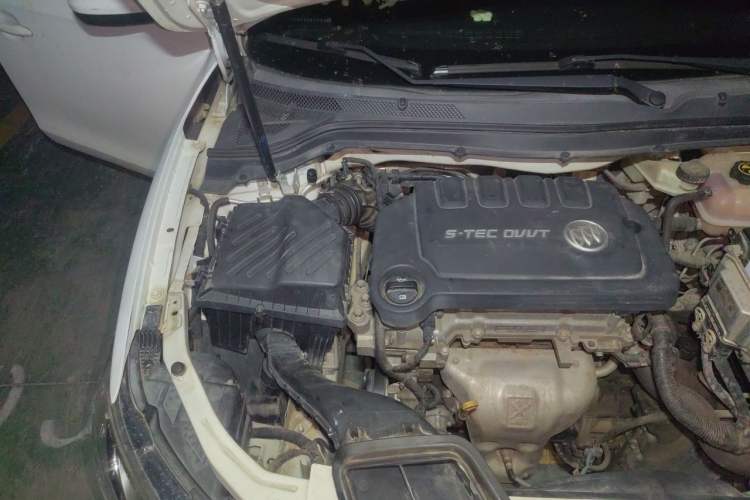 Used Buick GT 2015 15N Automatic Elite Version Engine Bay Right