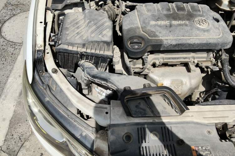 Used Buick GT 2015 15N Automatic Entry-Level Trim Engine Bay Right