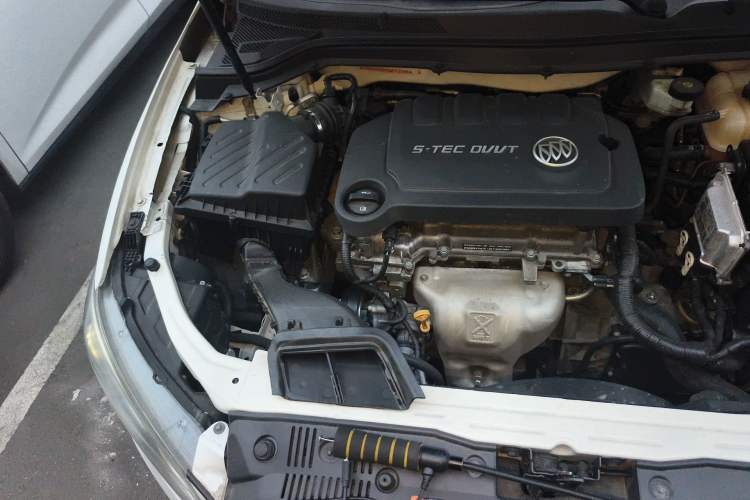 Used Buick GT 2015 15N Automatic Elite Version Engine Bay Right