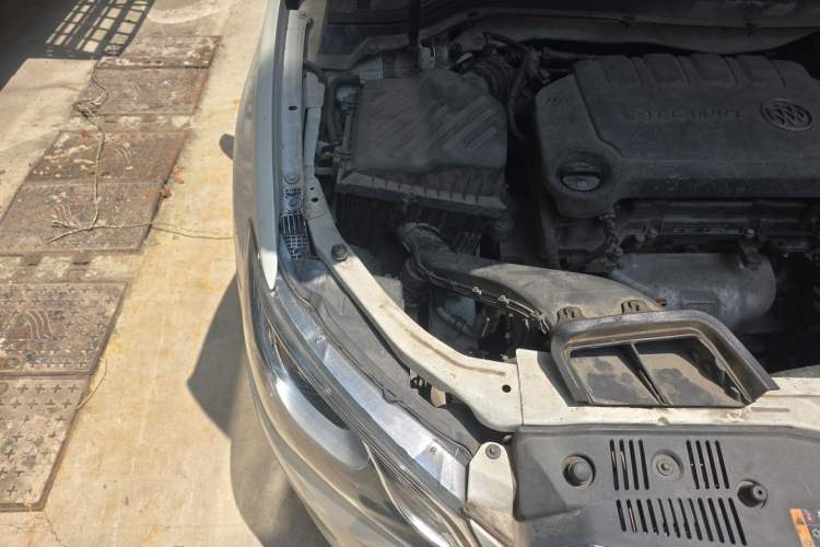 Used Buick GT 2015 15N Automatic Elite Version Engine Bay Right