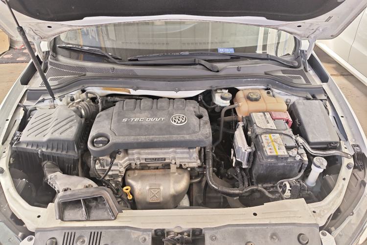 Used Buick GT 2015 15N Manual Entry-Level Trim Engine Bay