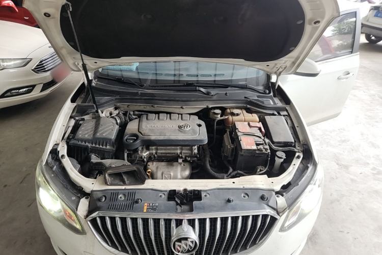 Used Buick GT 2015 15N Automatic Deluxe Edition Engine Bay