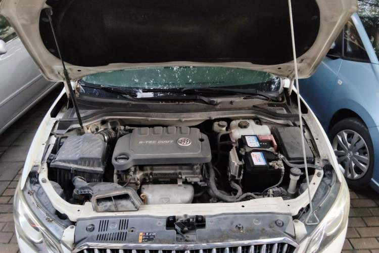 Used Buick GT 2015 15N Automatic Deluxe Edition Engine Bay