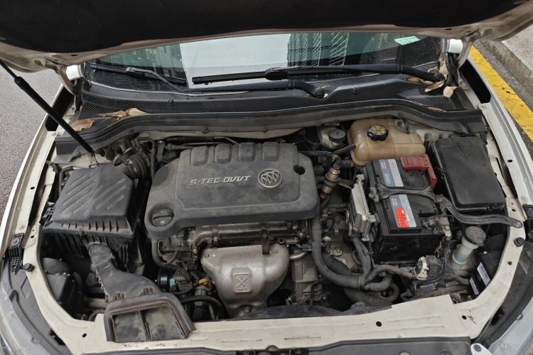 Used Buick GT 2015 15N Automatic Entry-Level Trim Engine Bay