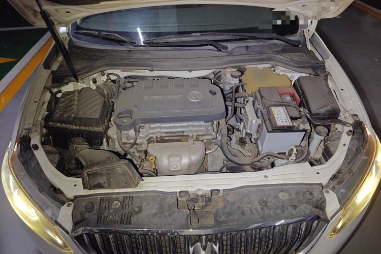 Used Buick GT 2015 15N Automatic Entry-Level Trim Engine Bay