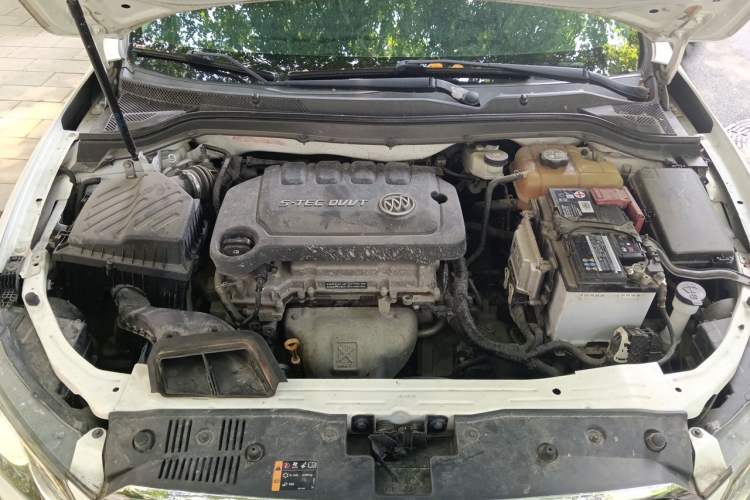 Used Buick GT 2015 15N Automatic Deluxe Edition Engine Bay