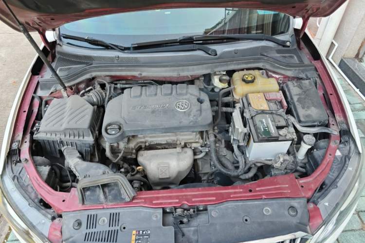 Used Buick GT 2015 15N Automatic Deluxe Edition Engine Bay