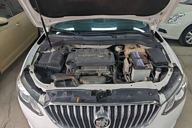 Used Buick GT 2015 15N Manual Elite Edition Engine Bay