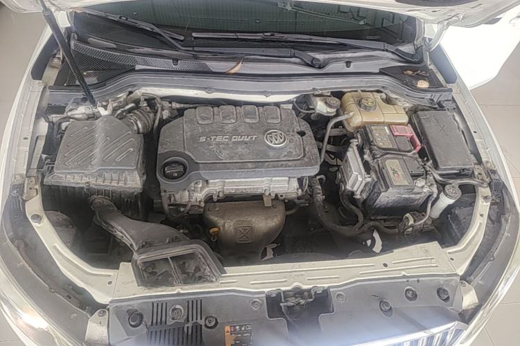 Used Buick GT 2015 15N Automatic Deluxe Edition Engine Bay