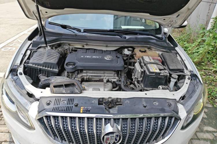Used Buick GT 2015 15N Manual Elite Edition Engine Bay