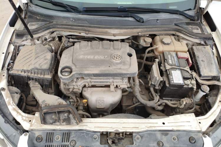 Used Buick GT 2015 15N Automatic Elite Version Engine Bay