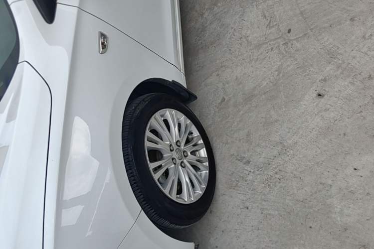 Used Buick GT 2015 15N Automatic Deluxe Edition Exterior 4