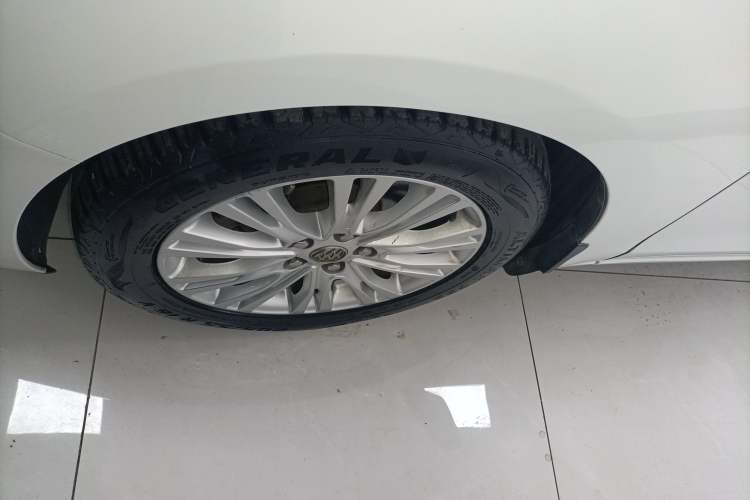 Used Buick GT 2015 15N Automatic Elite Version Exterior 4