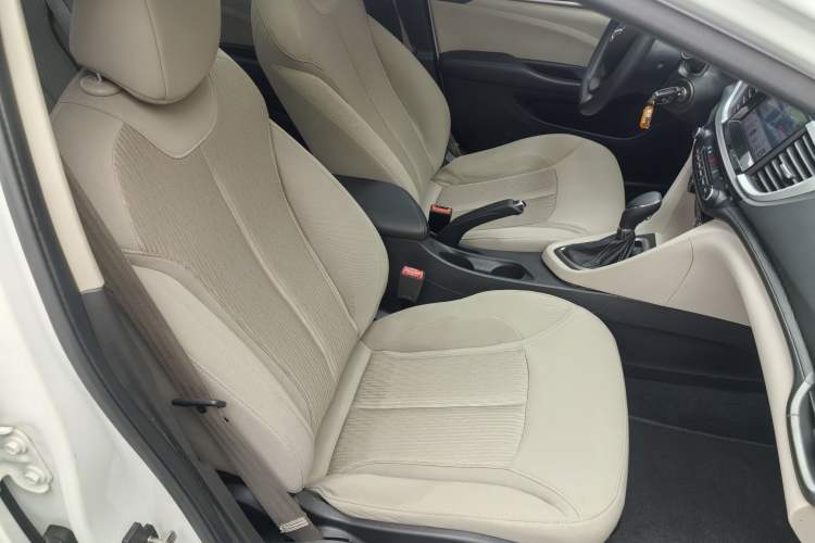 Used Buick GT 2015 15N Automatic Elite Version Exterior 4