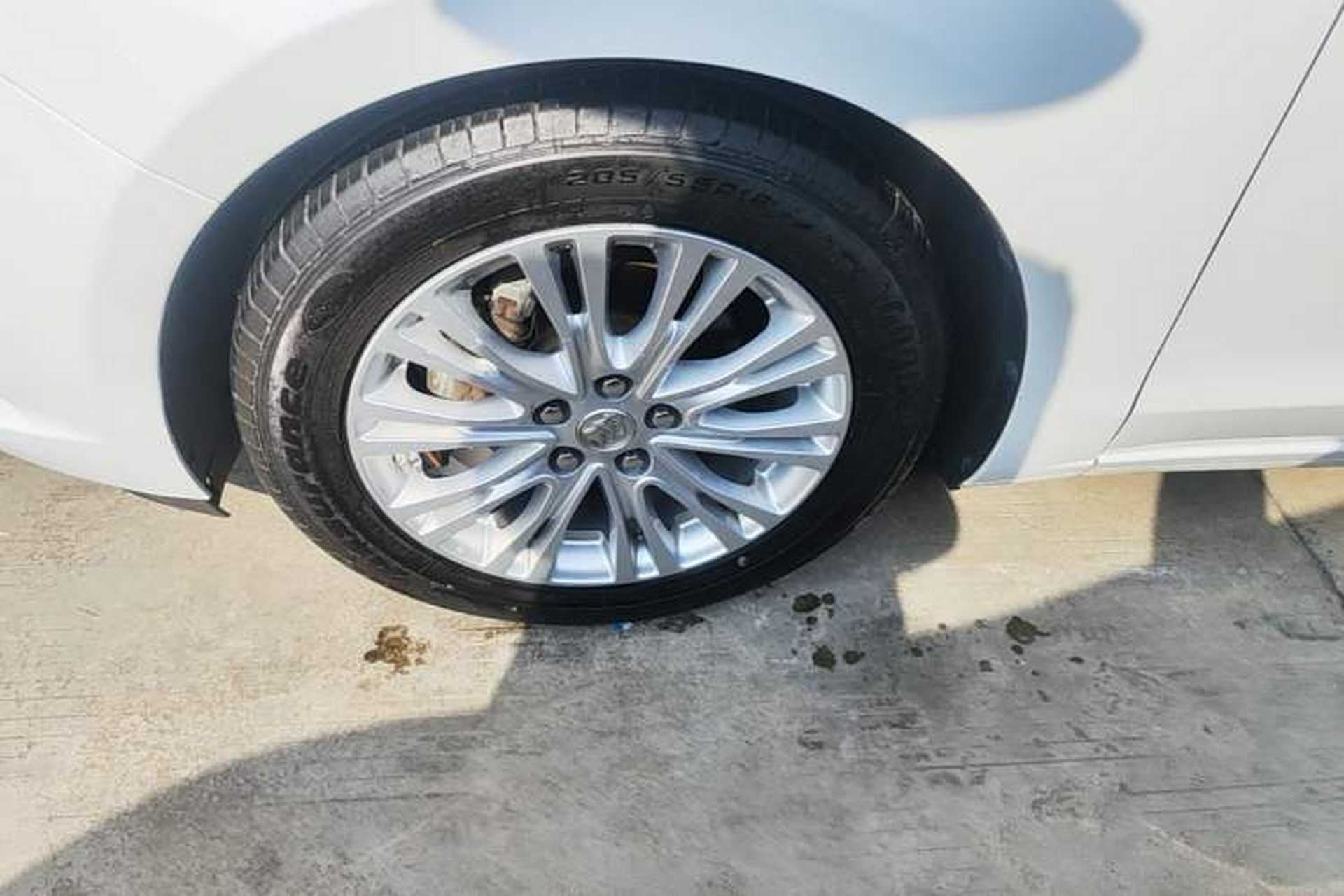 Used Buick GT 2015 15N Automatic Elite Version Exterior 4