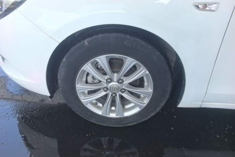 Used Buick GT 2015 15N Automatic Entry-Level Trim Exterior 4