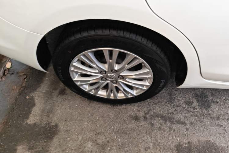 Used Buick GT 2015 15N Automatic Elite Version Exterior 5