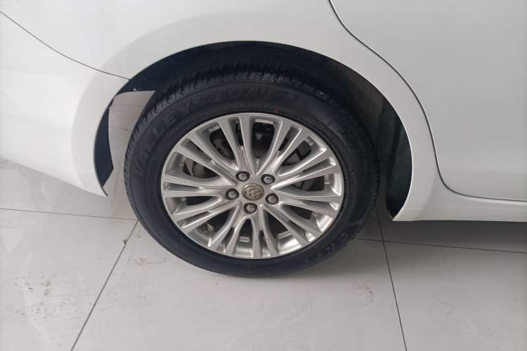 Used Buick GT 2015 15N Automatic Elite Version Exterior 5