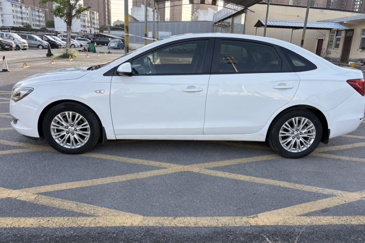 Used Buick GT 2015 15N Automatic Elite Version Exterior 5