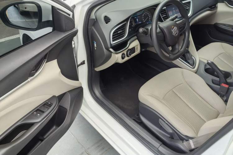 Used Buick GT 2015 15N Automatic Elite Version Exterior 8