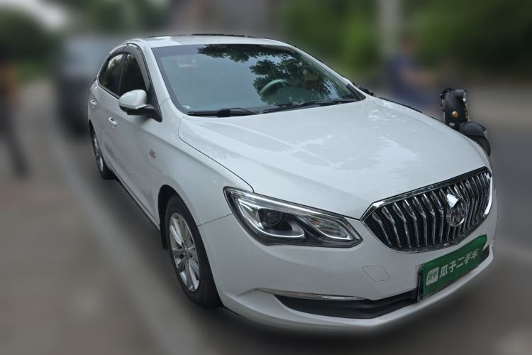 Used Buick GT 2015 15N Automatic Entry-Level Trim Front Right 45 Deg