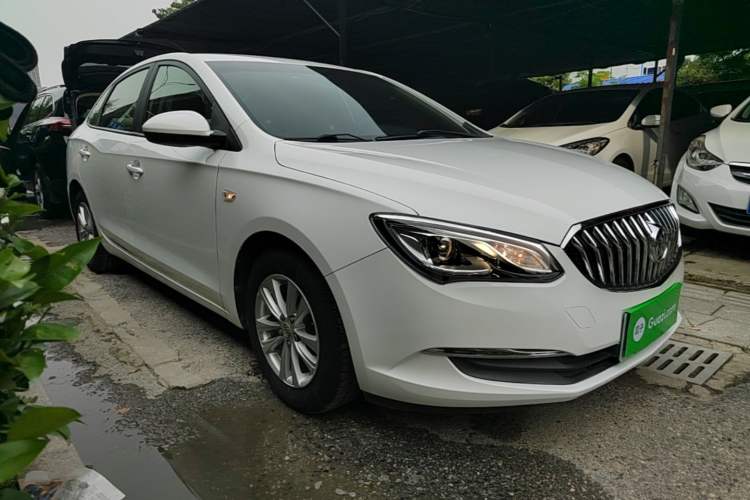 Used Buick GT 2015 15N Automatic Entry-Level Trim Front Right 45 Deg