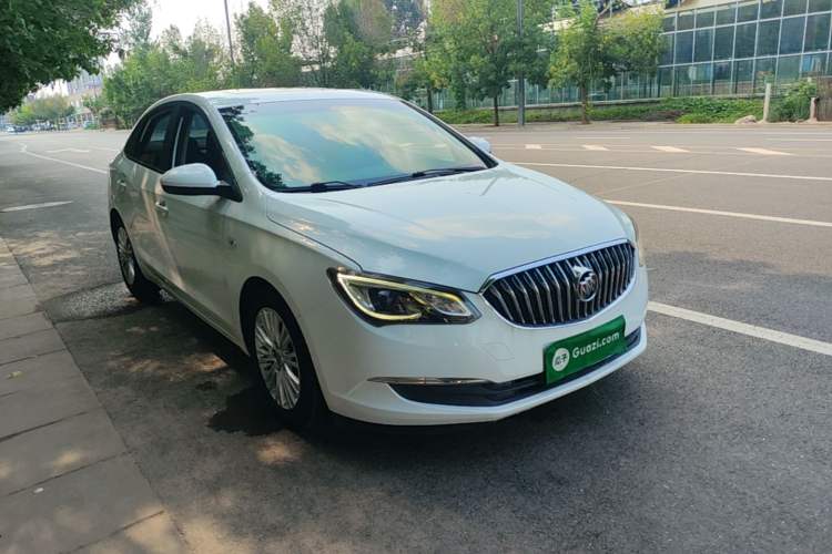 Used Buick GT 2015 18T Dual-Clutch Luxury Model Front Right 45 Deg