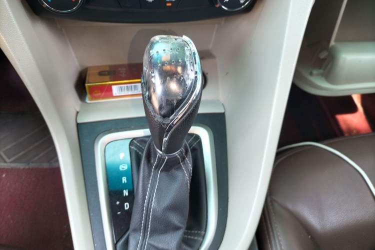 Used Buick GT 2015 15N Automatic Entry-Level Trim Gear Lever