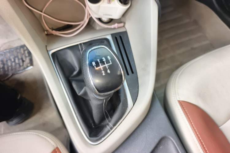 Used Buick GT 2015 15N Manual Entry-Level Trim Gear Lever