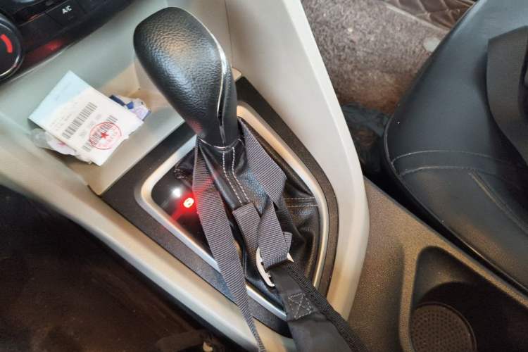 Used Buick GT 2015 15N Automatic Elite Version Gear Lever