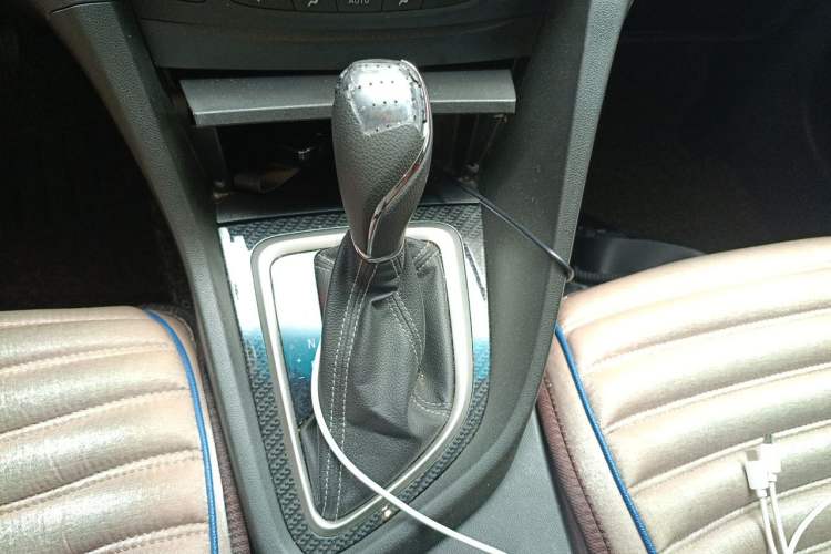 Used Buick GT 2015 15N Automatic Deluxe Edition Gear Lever