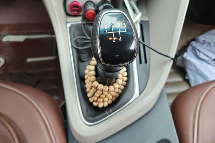 Used Buick GT 2015 15N Manual Entry-Level Trim Gear Lever